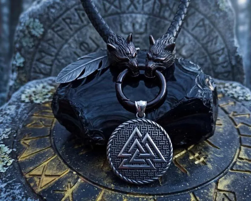 Wolf's leather necklace Valknut
